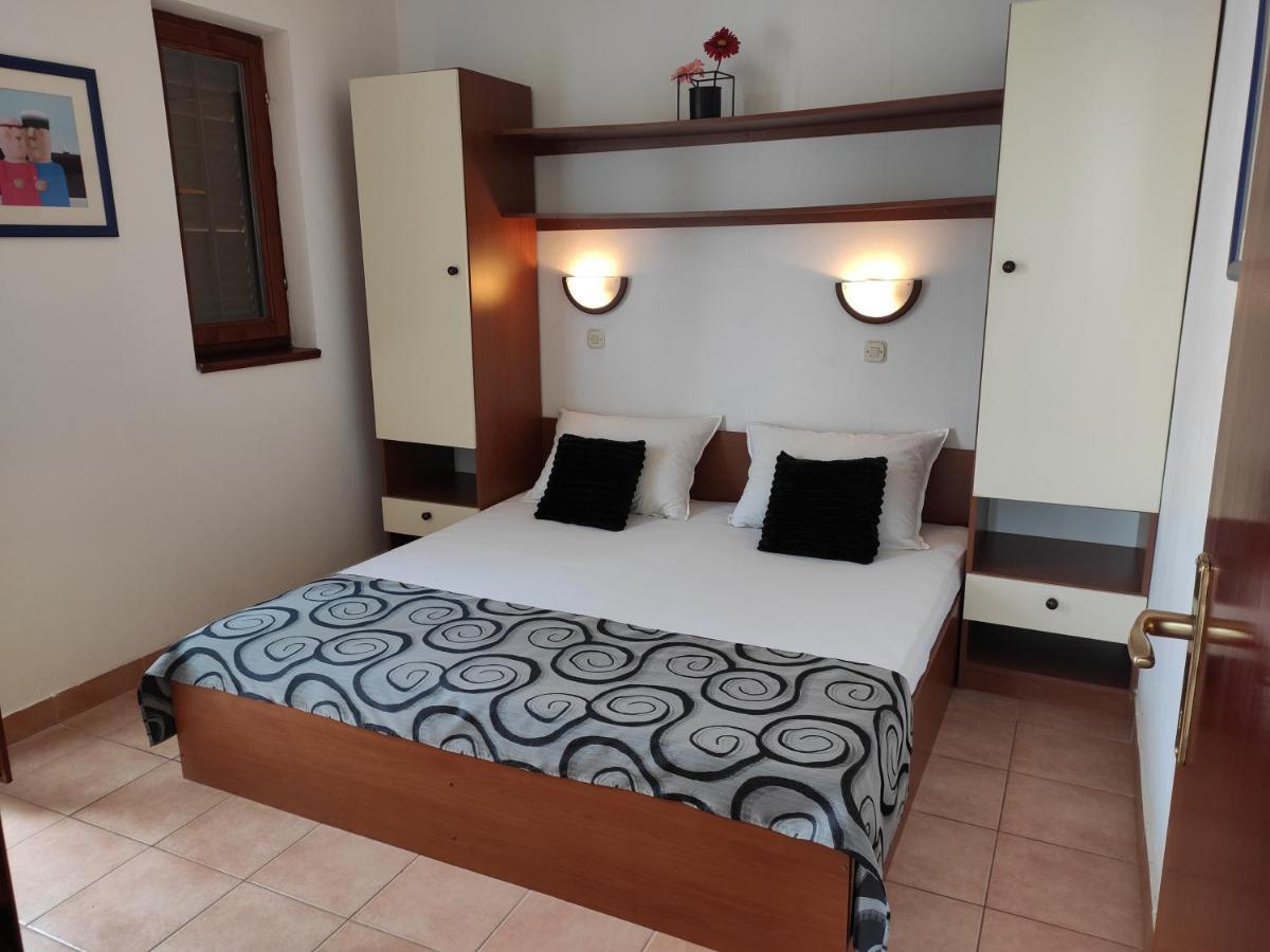 Apartments With A Parking Space Novalja, Pag - 6552 Luaran gambar