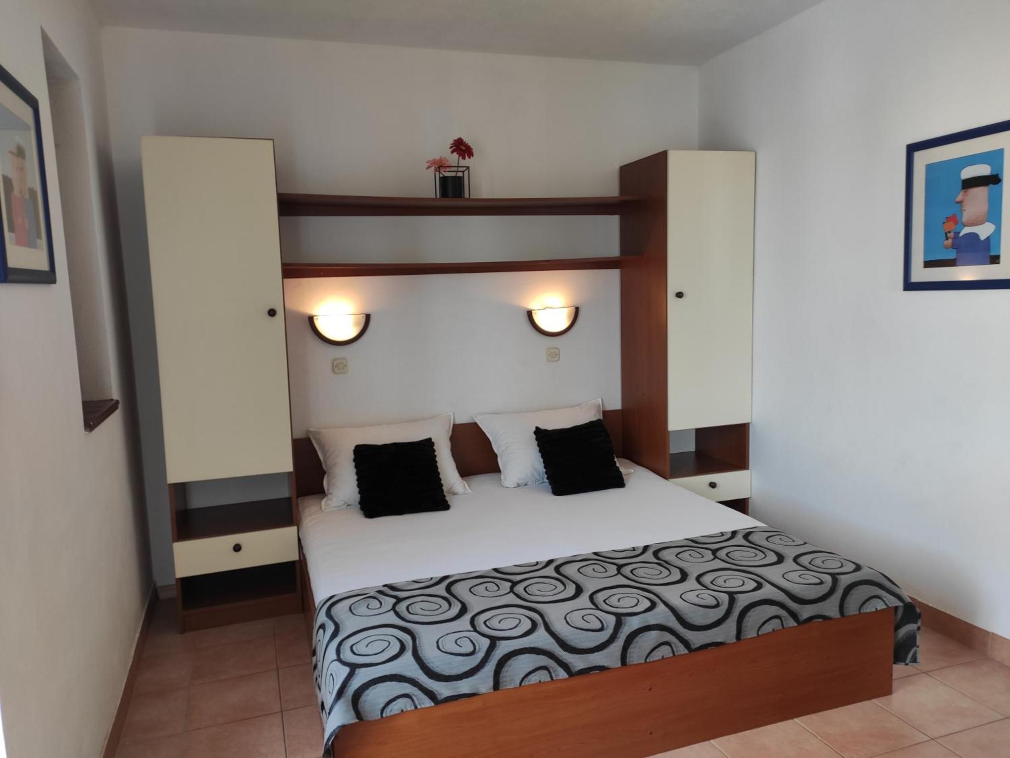 Apartments With A Parking Space Novalja, Pag - 6552 Bilik gambar