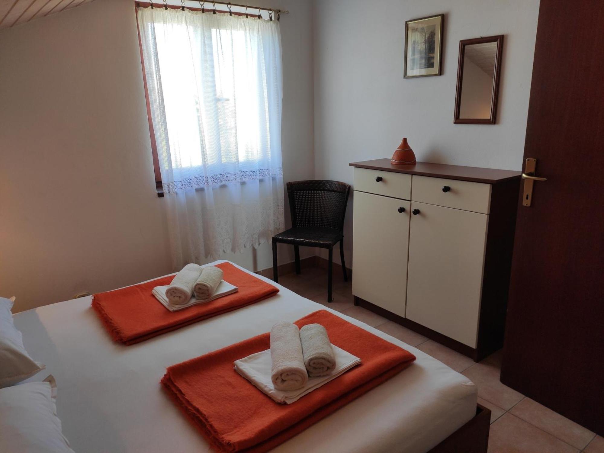 Apartments With A Parking Space Novalja, Pag - 6552 Bilik gambar